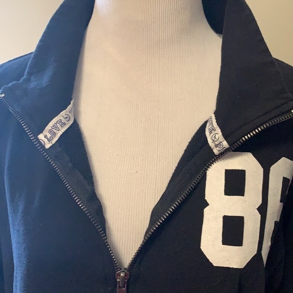 PINK Victoria’s Secret black 1/4 zip with pocket - Picture 2 of 9